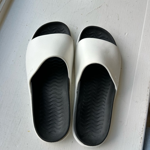 Native slides - Picture 2 of 6